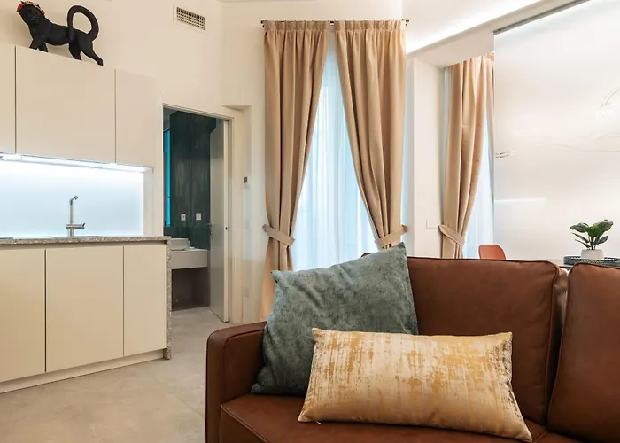 Esclusivo Nel Cuore Del Design E Moda Daire *