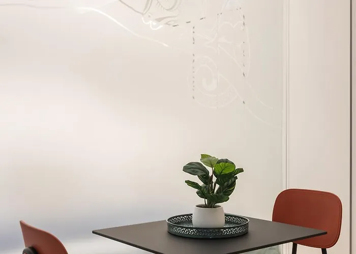 Esclusivo Nel Cuore Del Design E Moda Daire *